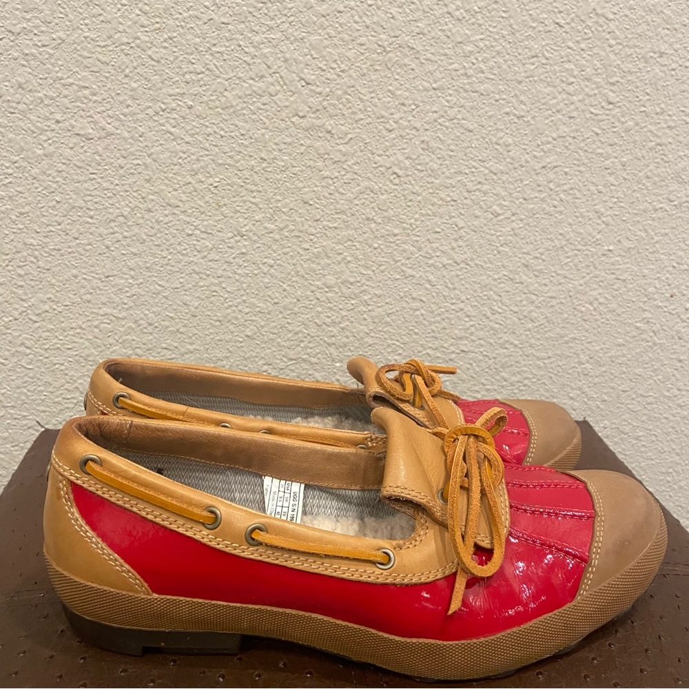 Ugg Ashdale Duck Shoes Size: 11